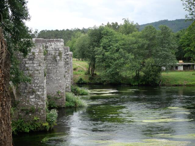Ponte medieval de Pontevea (Galicia)