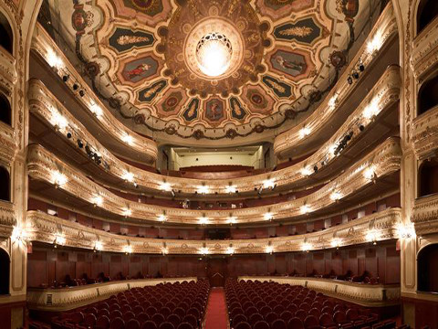 Teatro Rosalía de Castro (Galicia)